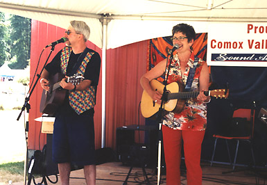 AT VANCOUVER ISLANDFEST - 2003