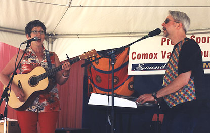 AT VANCOUVER ISLANDFEST - 2003